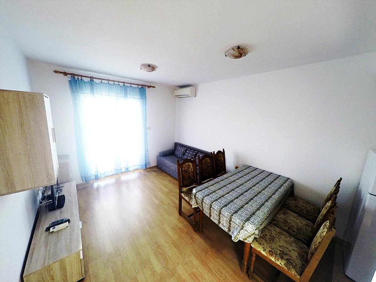 Apartments Piculjan 로파르 외부 사진