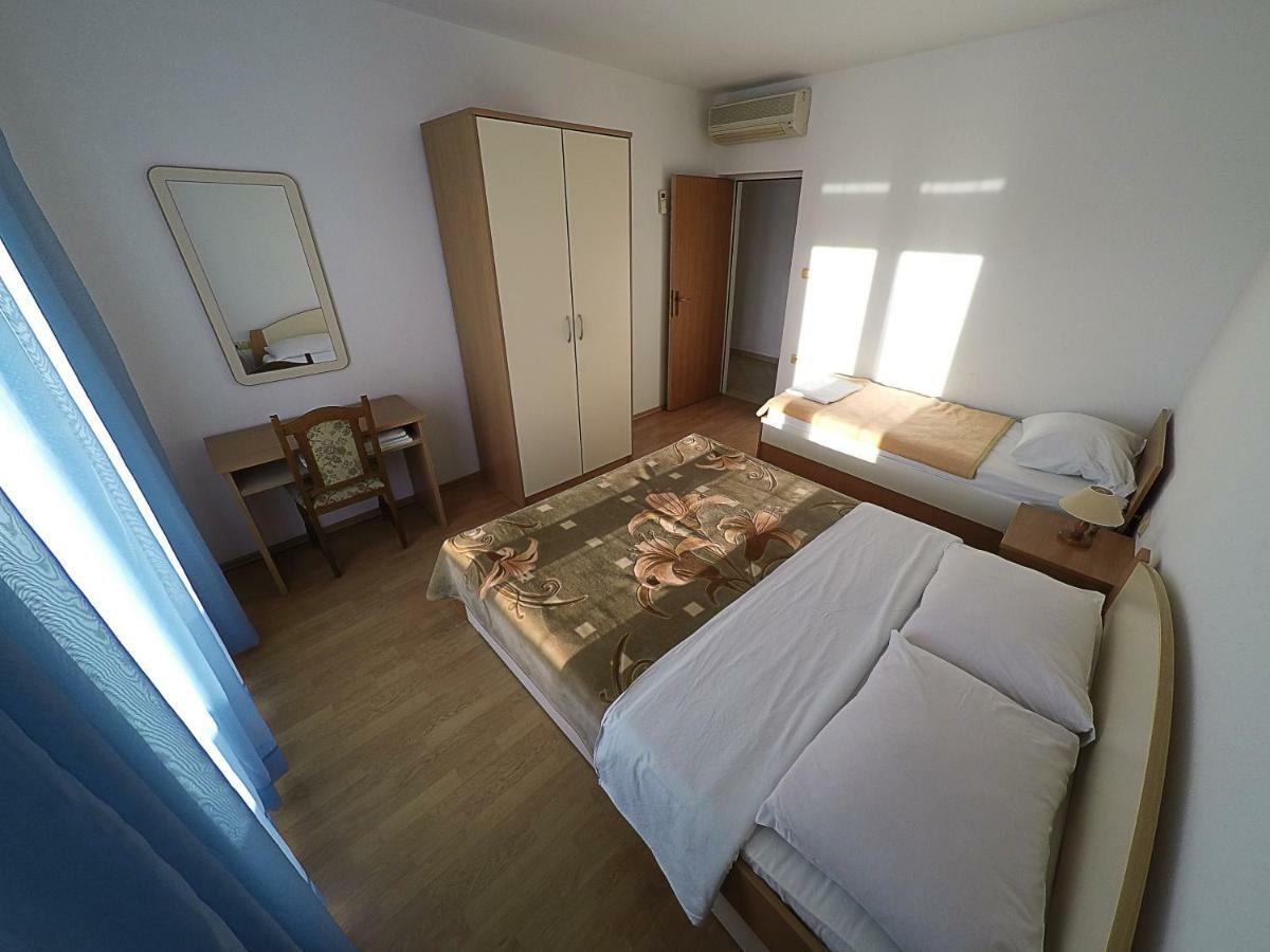 Apartments Piculjan 로파르 외부 사진