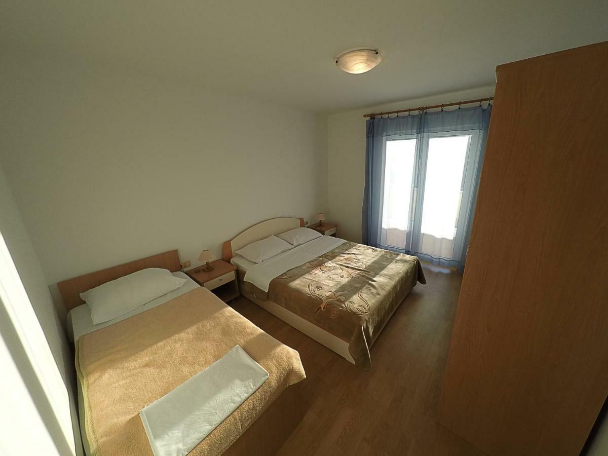 Apartments Piculjan 로파르 외부 사진